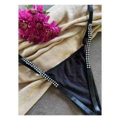 Colaless regulable negra con strass en internet