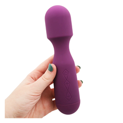 Masajeador de clítoris USB wand Laura en internet