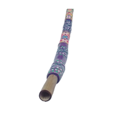 tepi com maracá de cabaça