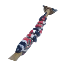 tepi com maraca de semente cobra coral 