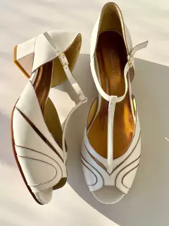 Ella Branco salto 4