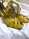 Nina Amarelo com ouro velho salto 6 bloco