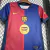 Imagem do KIT INFANTIL BARCELONA HOME CAMISA E SHORT 2024/2025