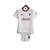 Kit infantil do Manchester United com camisa e short na cor branca, modelo 2023/2024.