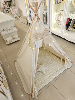 Imagen de Carpita tipi infantil completa con piso y accesorios