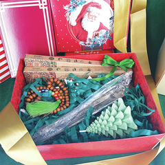 Kit Presente Zen Vela Natal + Incensário + Japamala + 2 Cx Incenso Vegan