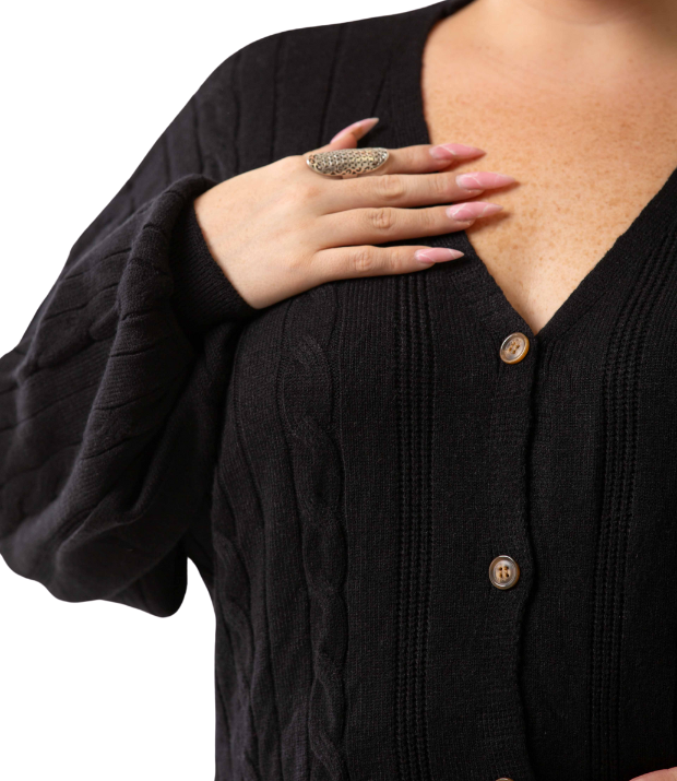 SWEATERS Y ABRIGOS