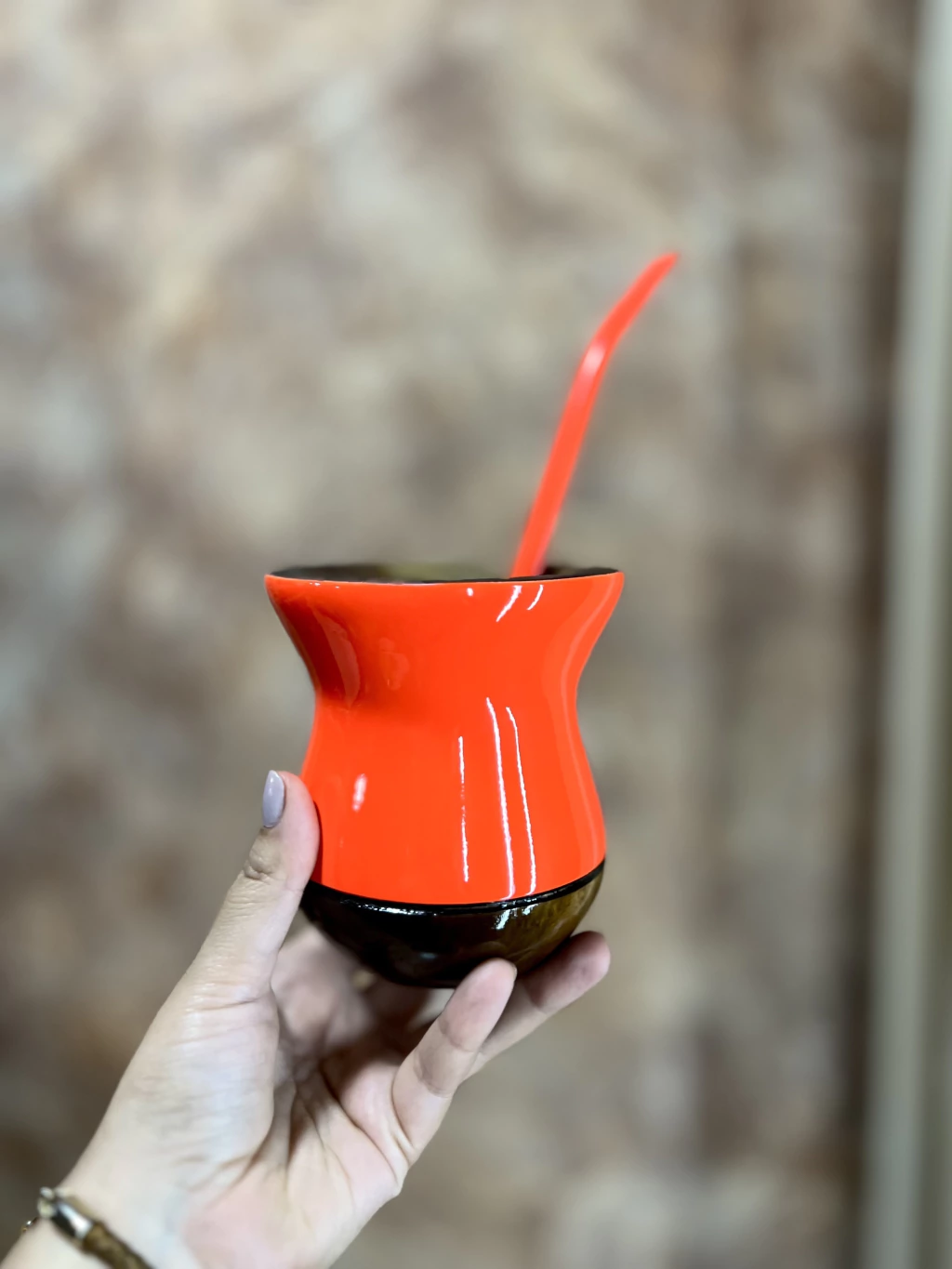 Kit cuia madeira e bomba - cor laranja neon