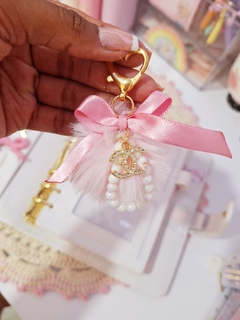 Charm Chanel ( escolher variação ) na internet