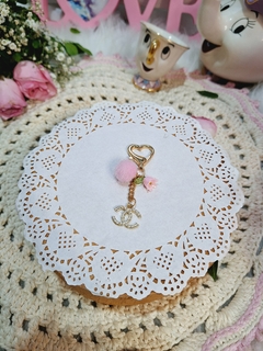 Charm Chanel ( escolher variação )