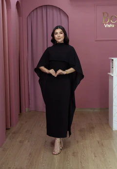 VESTIDO COM CAPA