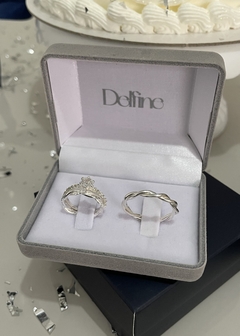Aliança de Namoro em Prata 3mm Life II + Anel de Brinde - Delfine Joias | Alianças para todas histórias de amor 