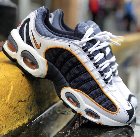AIR MAX TAILWIND