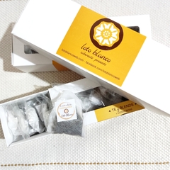Caja de saquitos de Té en Hebras (armado artesanal)