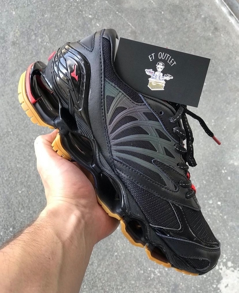 mizuno futur preto camaleão