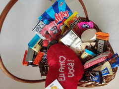 CESTA chocolate Rubi - Pelúcia - Presente Perfeito