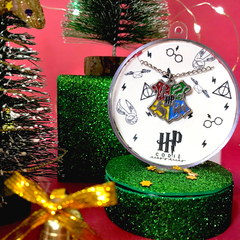 BOLA DE NATAL + COLAR CASAS HOGWARTS