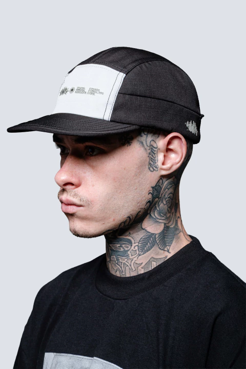 BONÉ FIVE PANEL CHRONIC - (PRETO/BRANCO) - comprar online