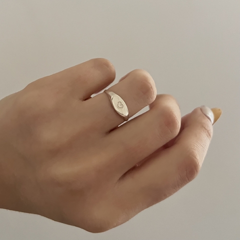 SIGNET RING