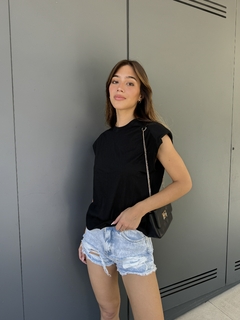 MUSCULOSA HOMBRERAS - tienda online