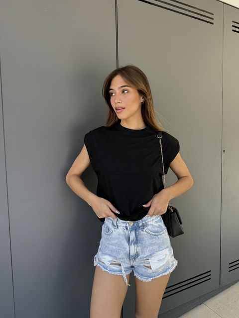 MUSCULOSA HOMBRERAS