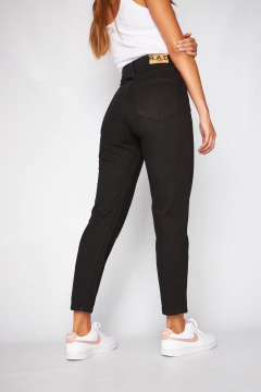 JEAN MOM KATE BLACK