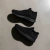 zapatilla negra sin cordones marca Harek fabricada en argentina