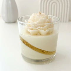 Vela Aromática dia das mães folha de ouro e flor - 180g na internet