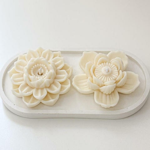 Kit 2 velas Flor de Lótus e Bandeja de Cimento - 2 aromas Perenne e Figo & Jasmim - Decoração - Velas Aromáticas