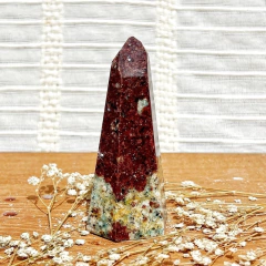 Ponta amazonita com granada