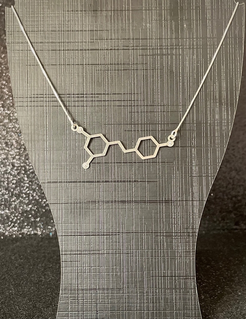 Colar Resveratrol (Vinho) prateado - comprar online