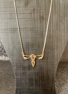 Colar útero dourado