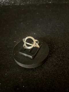 Anel planeta Saturno na internet