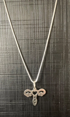 Pingente/Berloque Útero prateado - Hela Jóias da Ciência