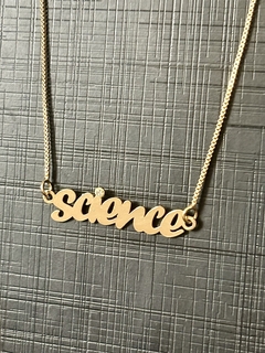 Colar “Science” dourado