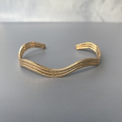 Bracelete Metal Trabalhado Banhado a Ouro - comprar online
