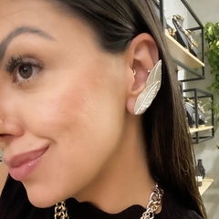 Brinco Ear Cuff Pena Banhado a Prata - comprar online