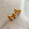 Brinco Laço Metal Banhado a Ouro - comprar online