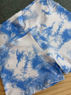 Short By Cliza en internet