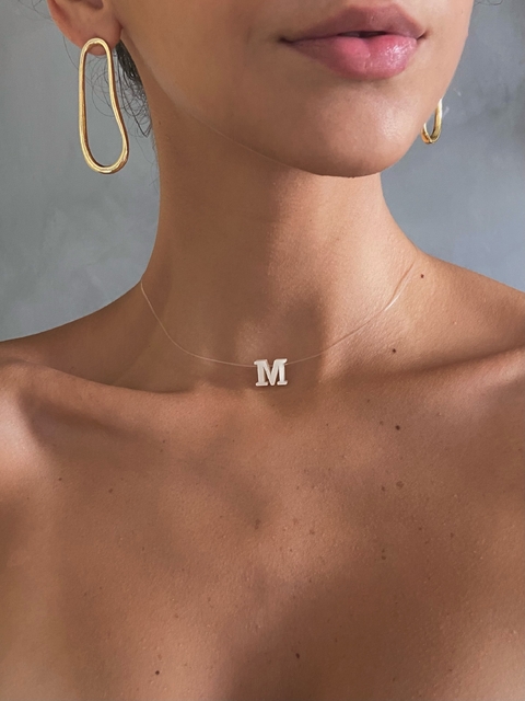 Colar Initial Madre Pérola