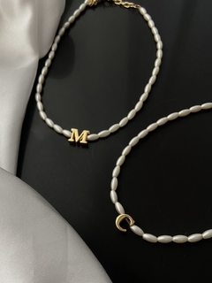 Chocker Perolas Initial