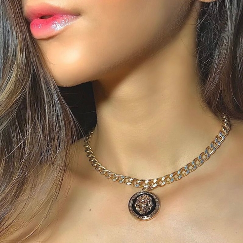 Chocker Savage Gold