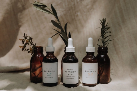 Enjuague bucal de carbón activado Proyecto Botánico 60 ml