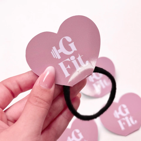 Tag para elástico de cabelo