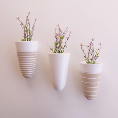 Vaso de Parede Cone - Listrado - Ateliê Simim | Cerâmica Artesanal