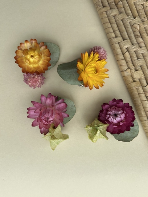 prendedor de cabelo com flores secas para madrinhas de casamento