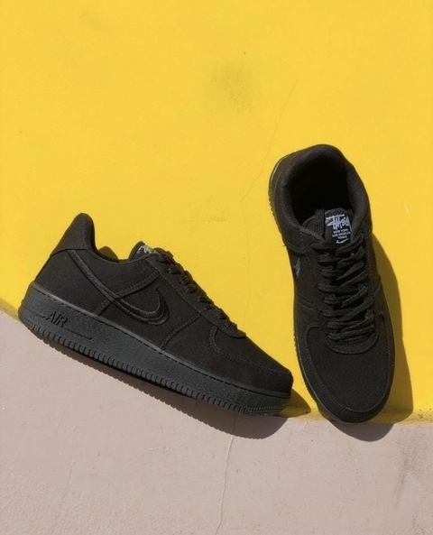 Air Force 1 Premium Stussy Triple Black - comprar online