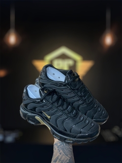 Tênis Nike TN