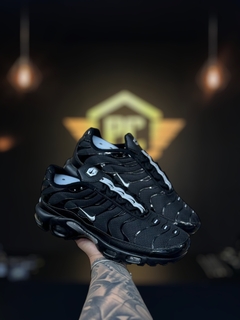 Tênis Nike TN