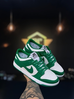 Tênis Nike SB Dunk Low